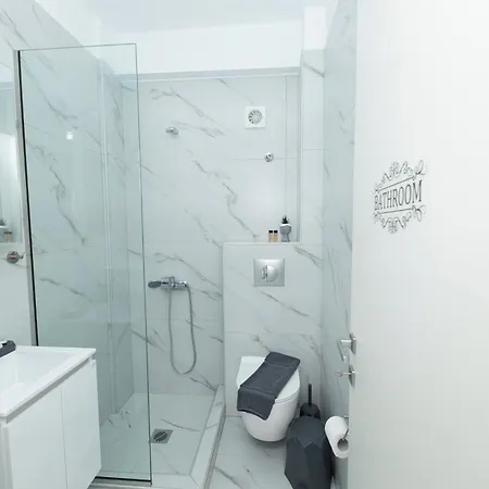 E&s Balaska Apartment